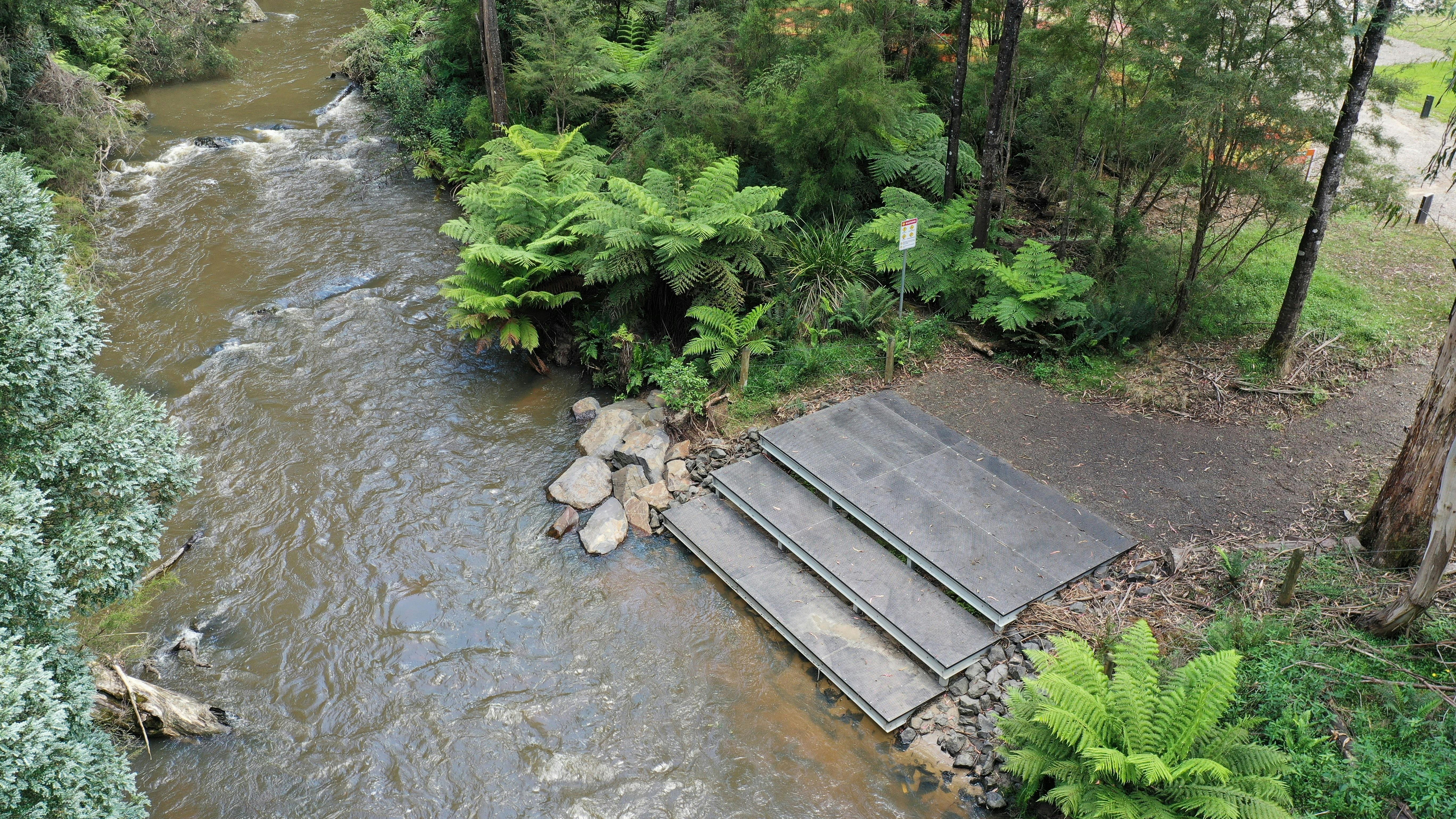 Easy access to the river with 3 river platforms