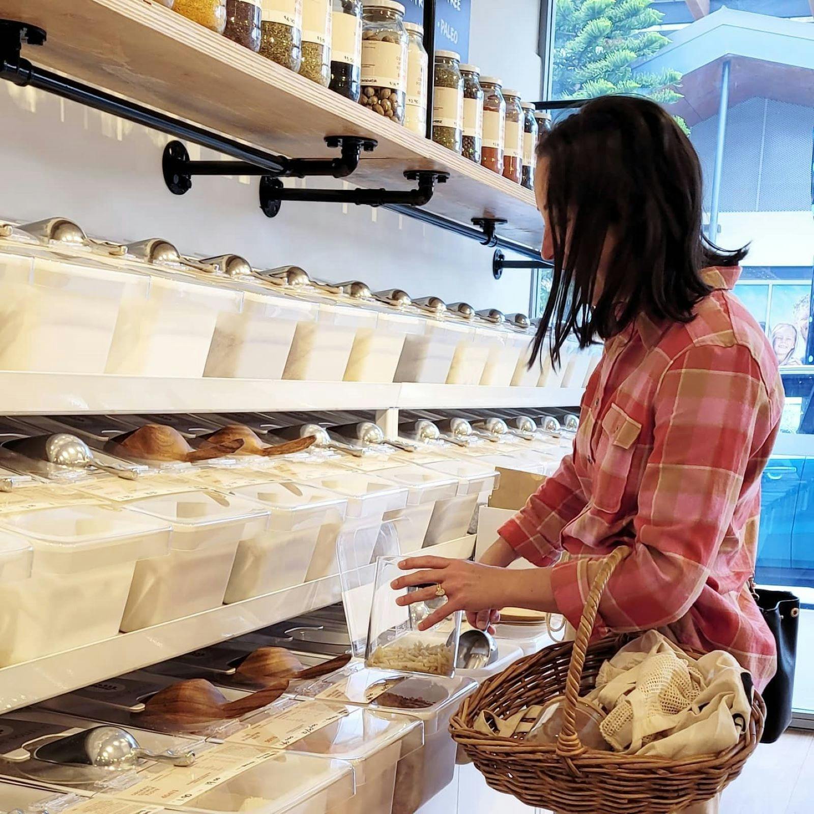 The Source Shell Cove - Food containers to choose from