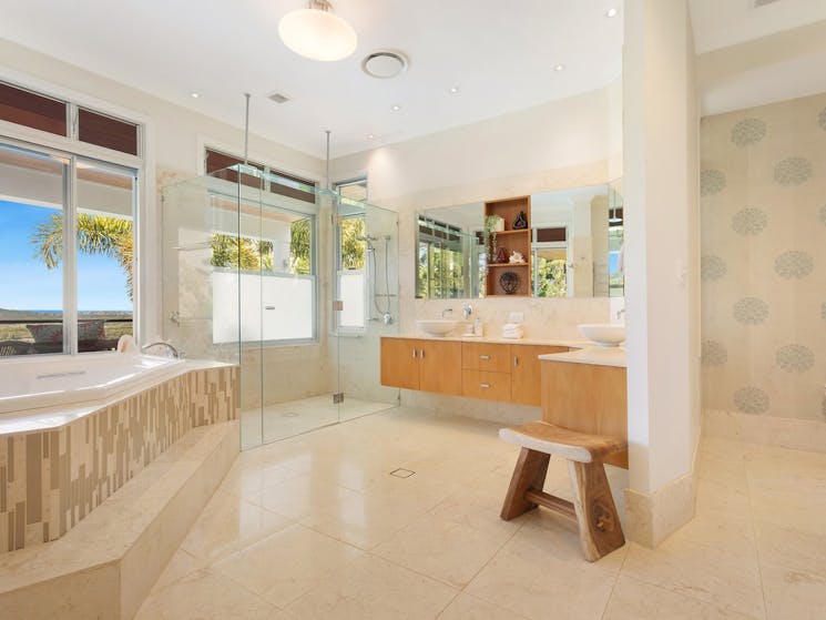Villa Laurenne - Byron Bay - Bathroom