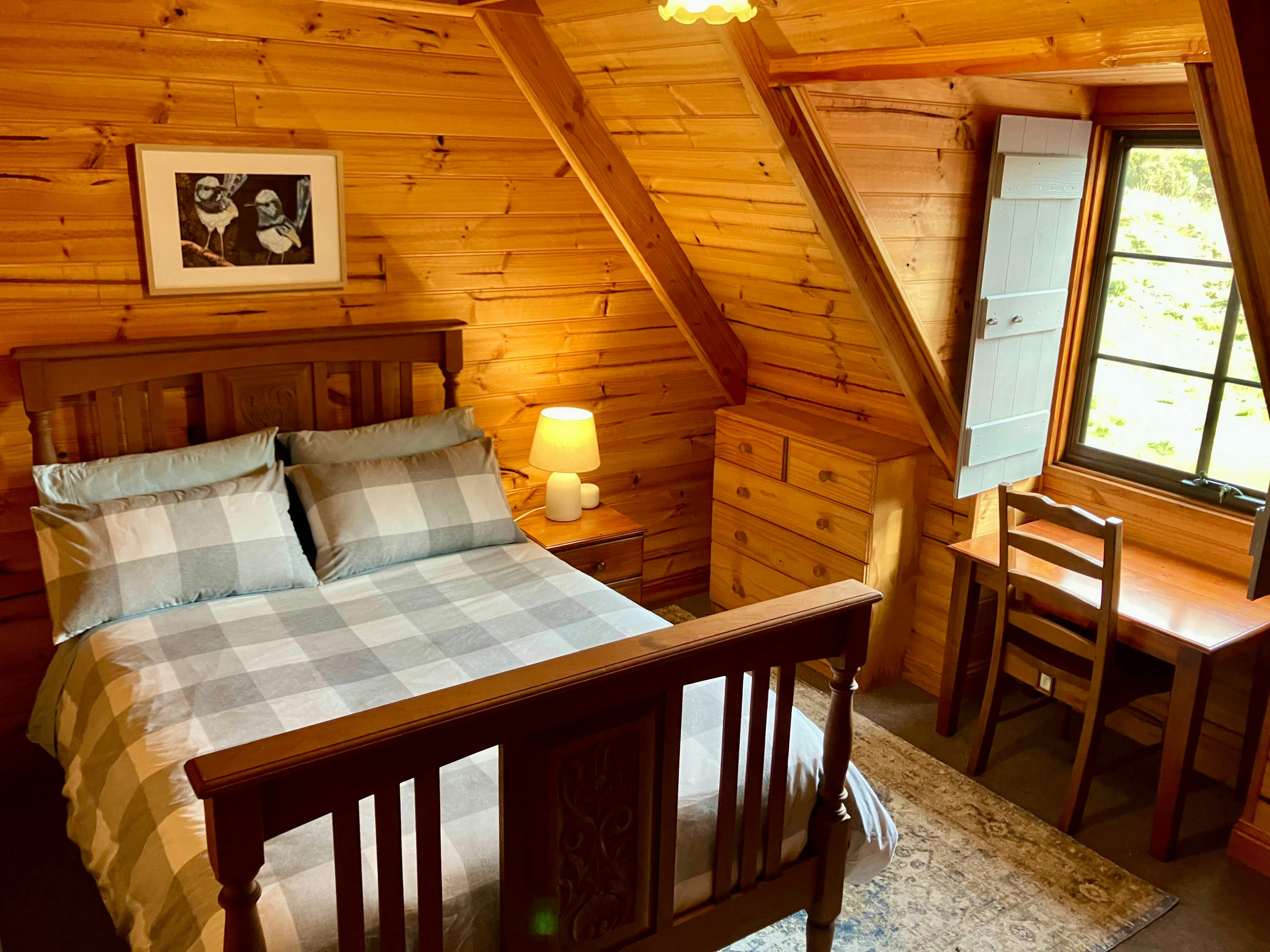 SeaHen Lodge