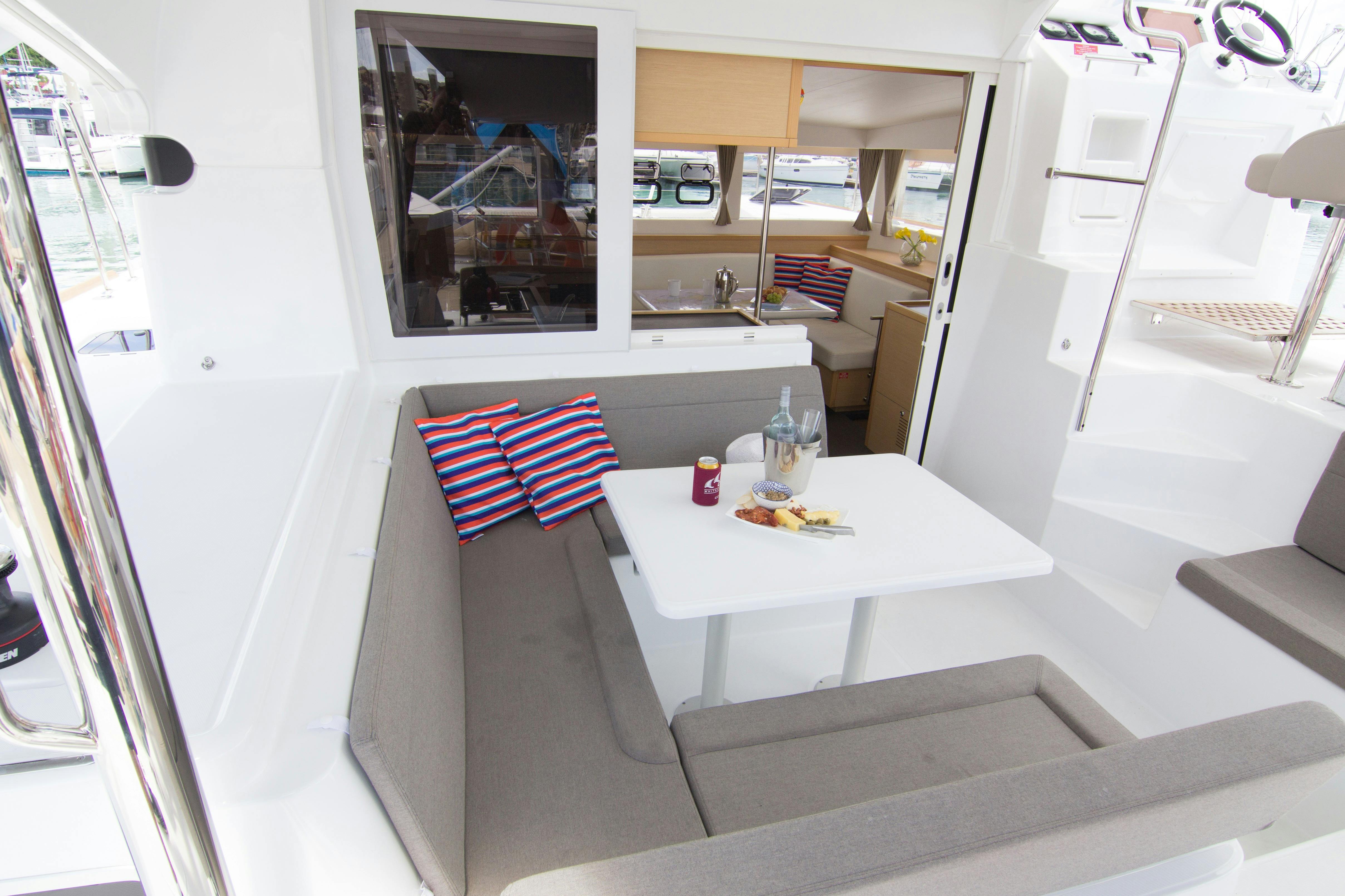 Lagoon 40 - "Whitsunday Dreaming", Aft Deck Dining