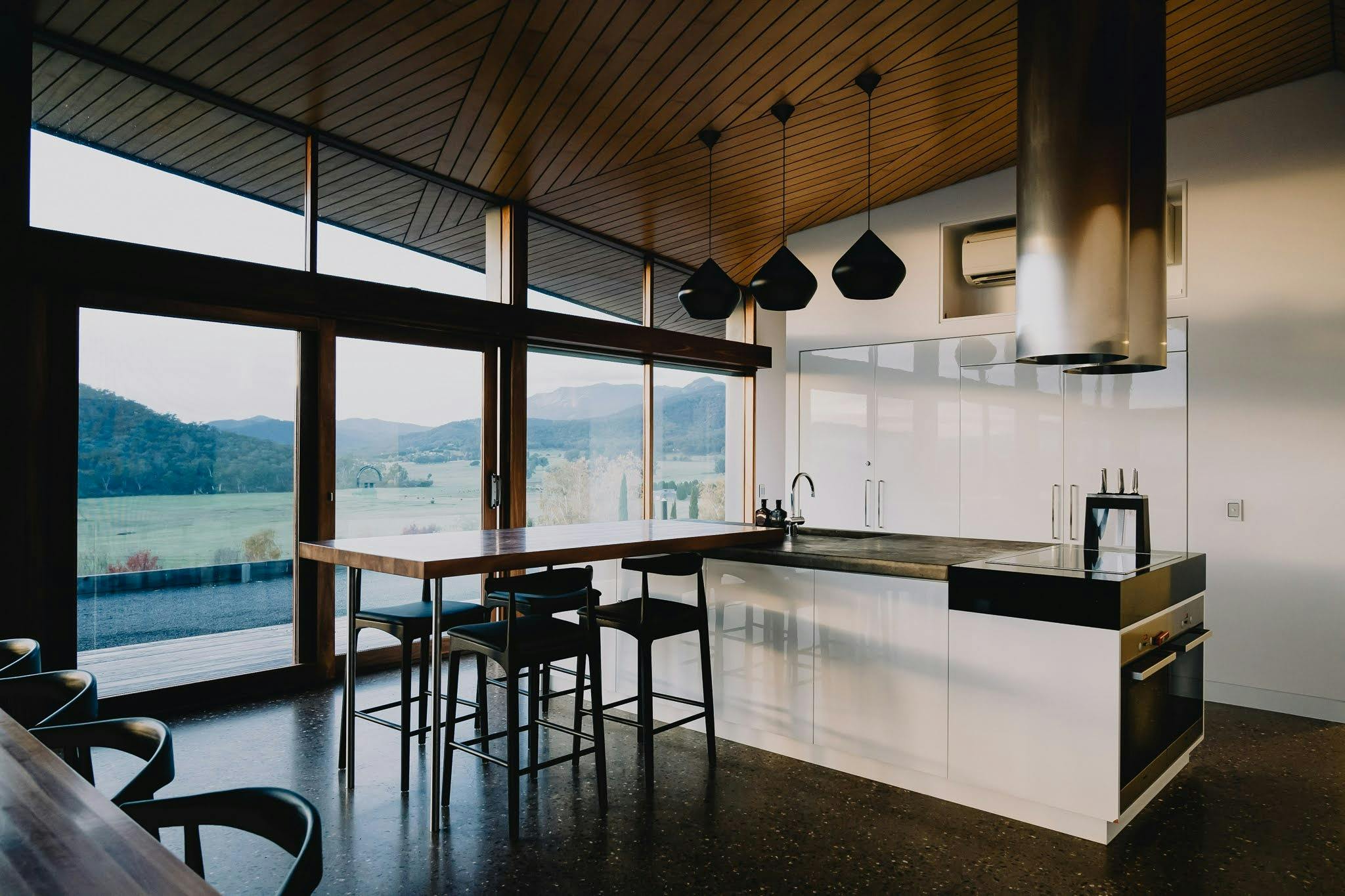 Kitchen and breakfast bar - valley views
