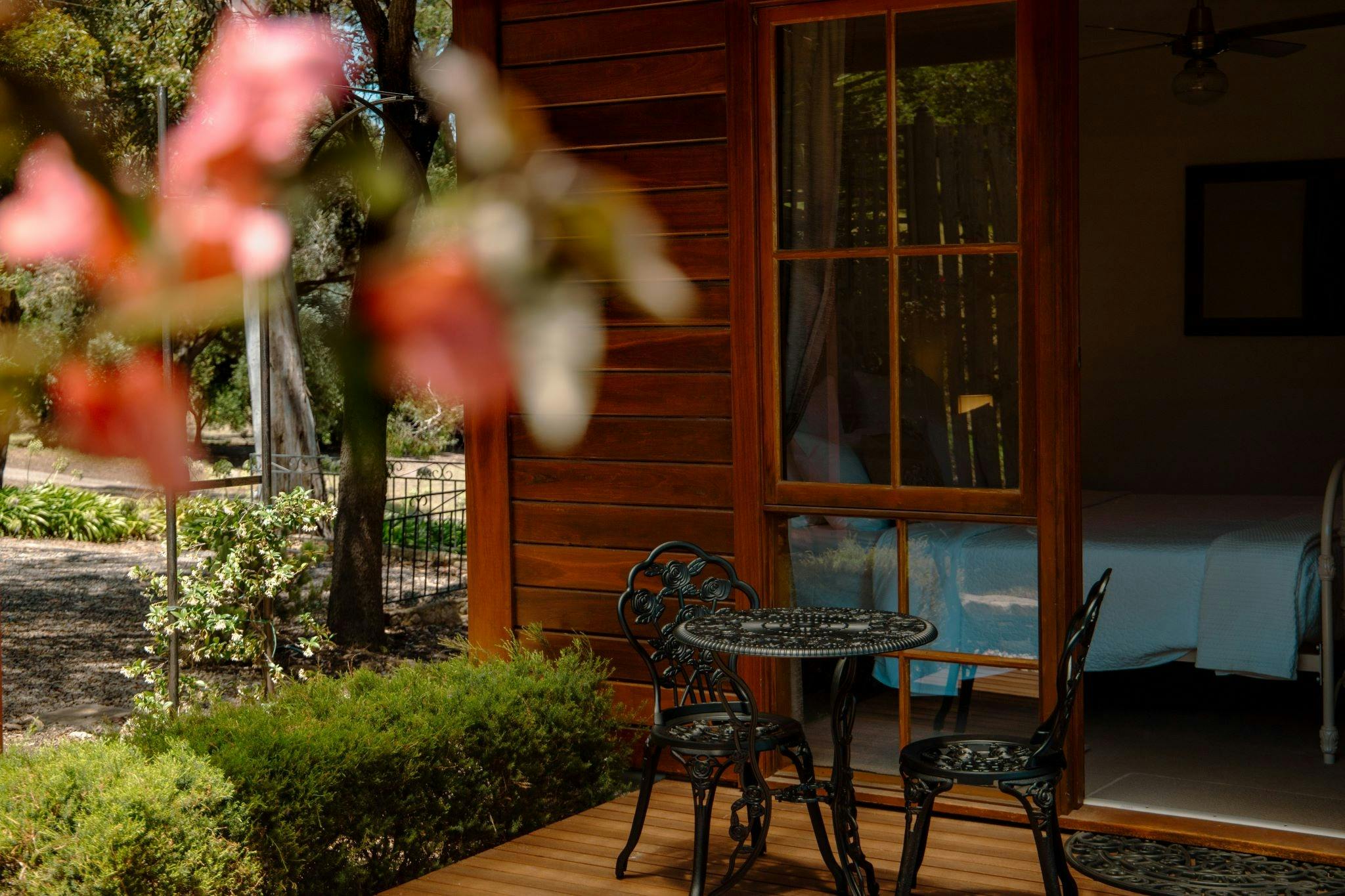 Ivybrook Vineyard Cottage- Back Decl
