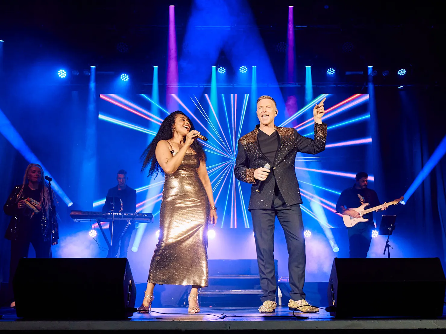 Paulini & Tim on stage