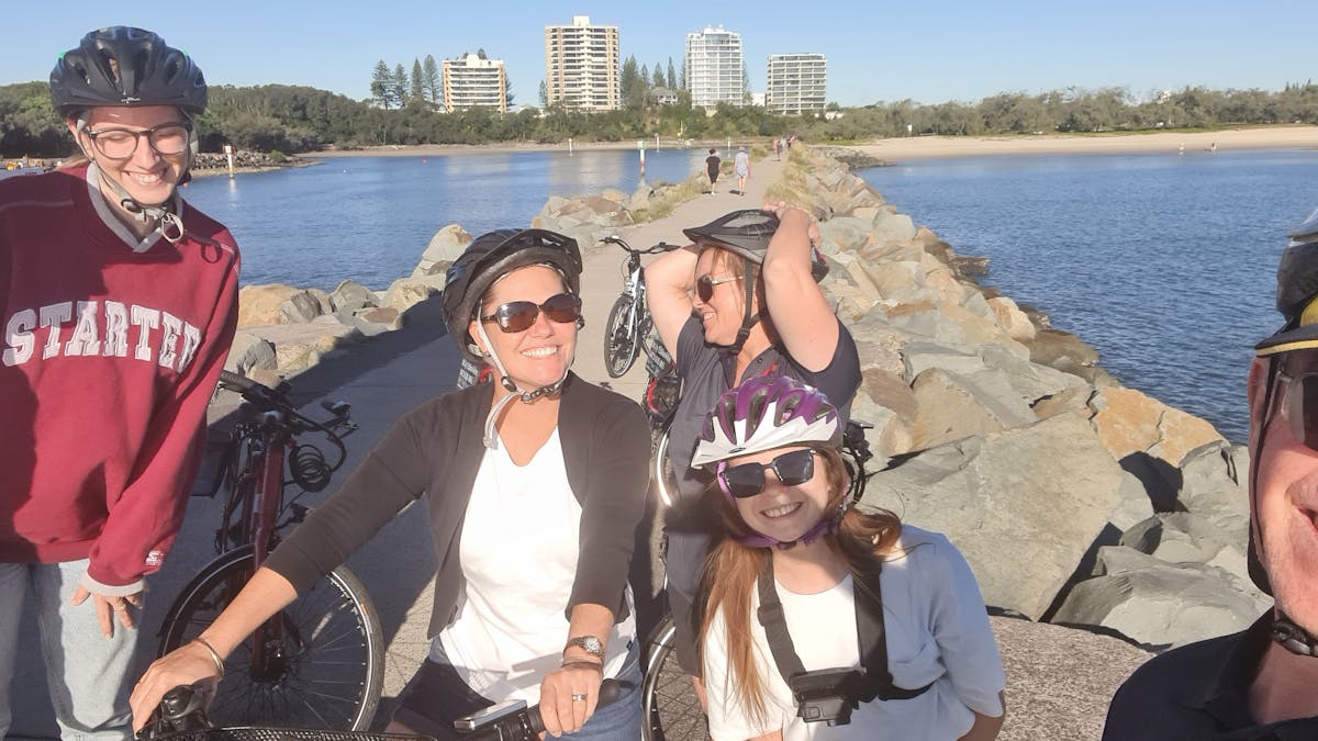 tour group onthe Rock Wall Mooloolaba