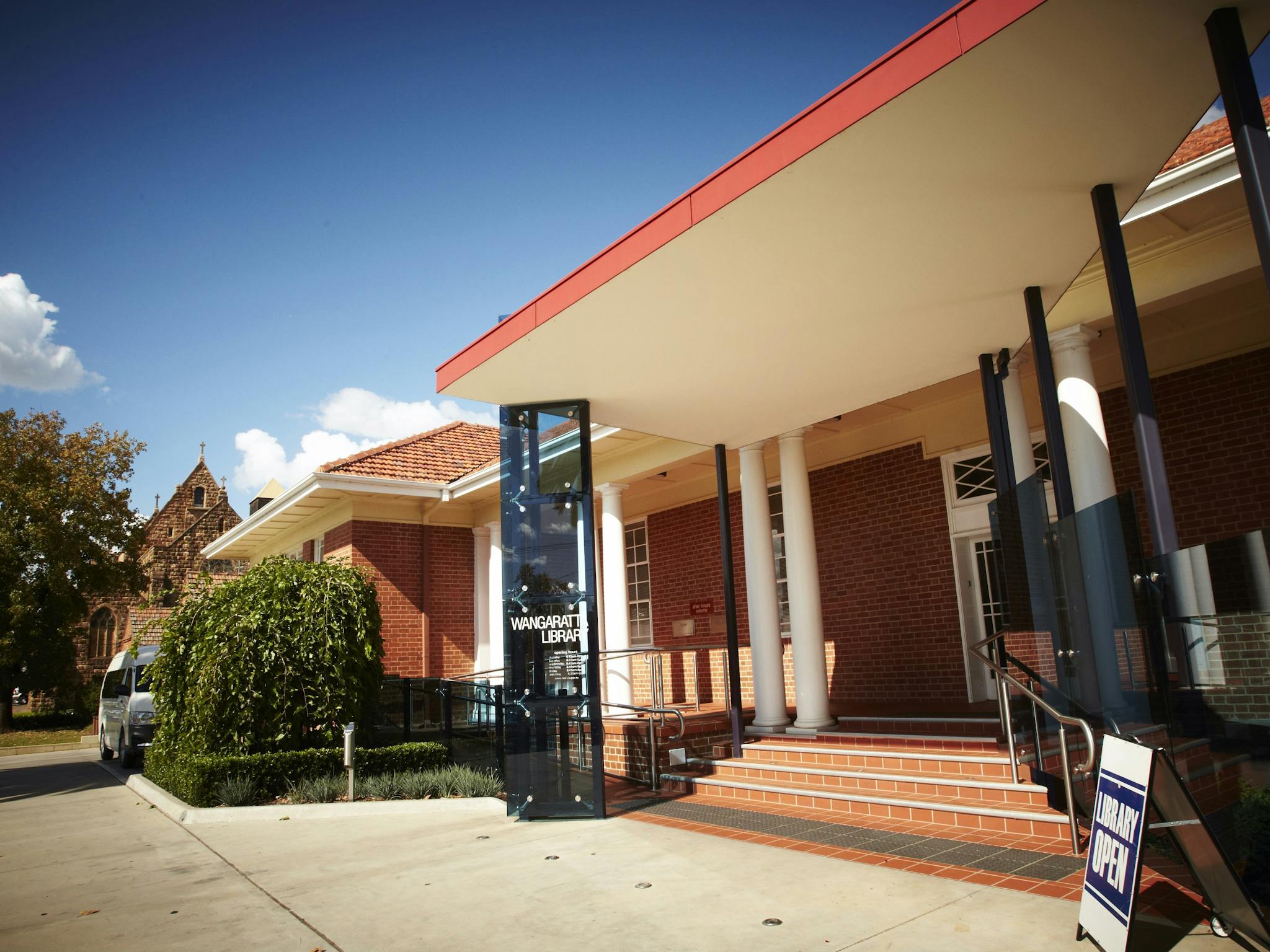 Front entrance of the Wangaratta Library.