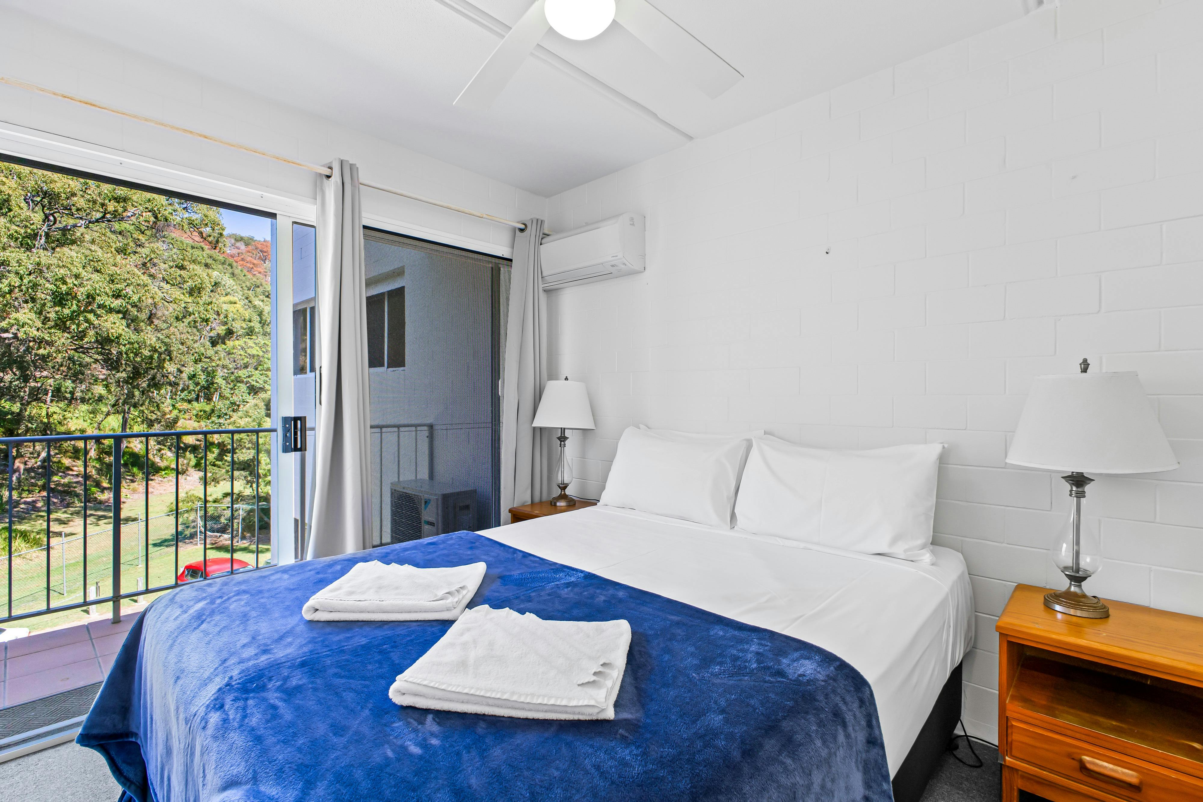 Bedroom, one bedroom apartment