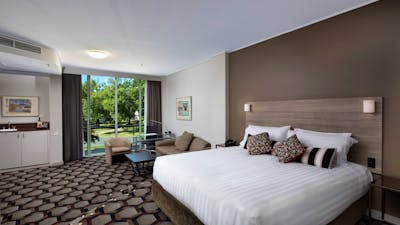 Executive King Suite bedroom