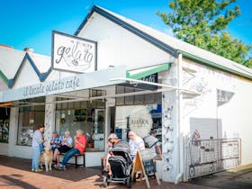 Il Locale Gelato Cafe Il Locale Gelato Cafe
