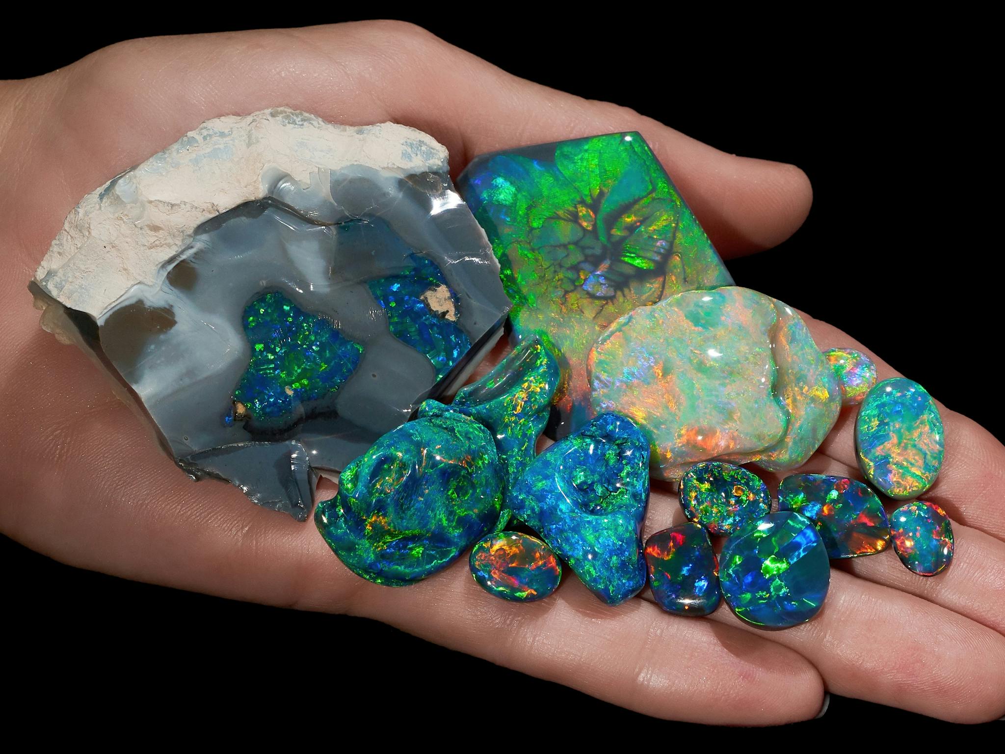 Black opals, solid opals, crystal opals, Lightning Ridge opals, bespoke jewellery