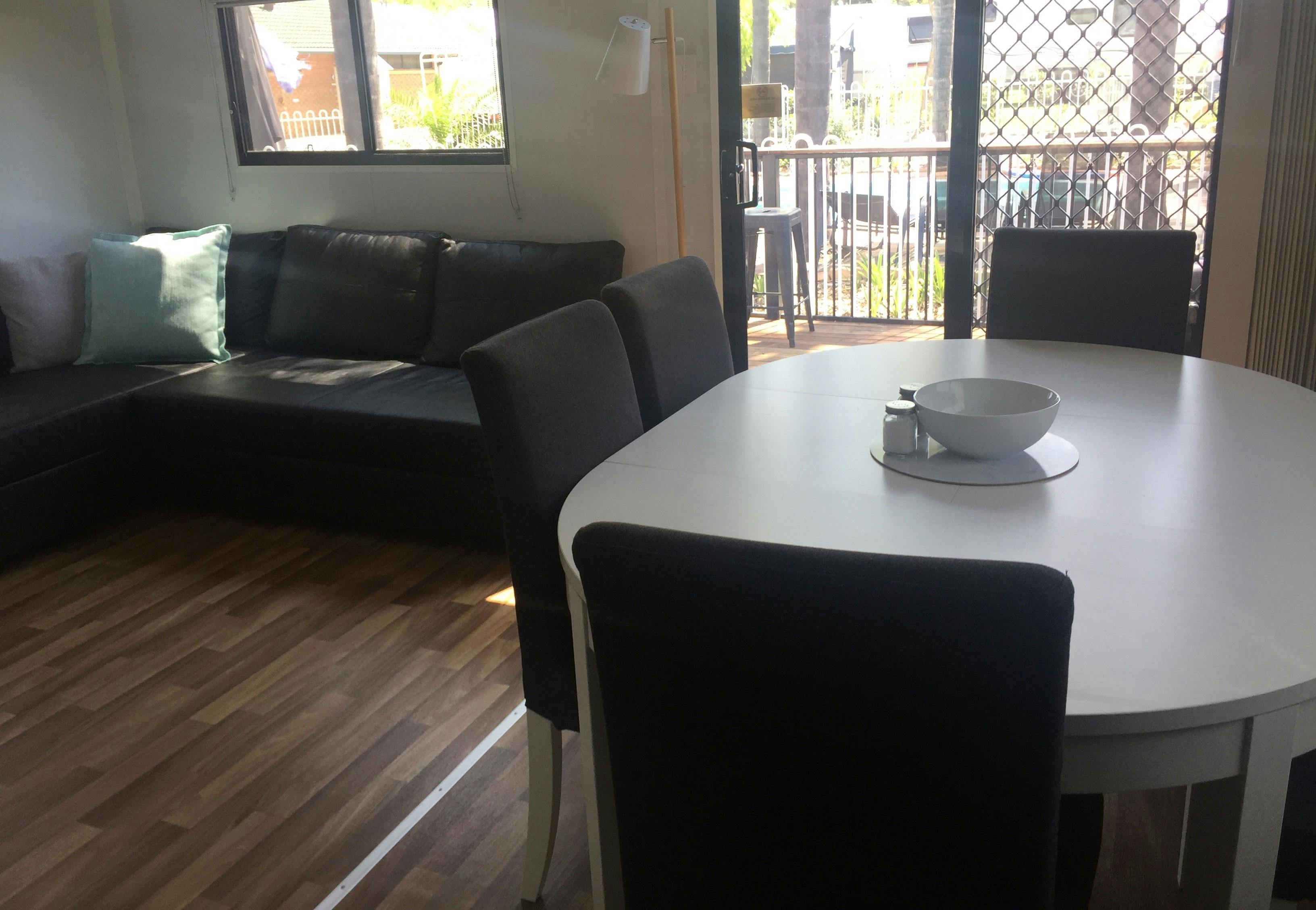 Hunter Valley budget Cabin cheap accommodation Pokolbin