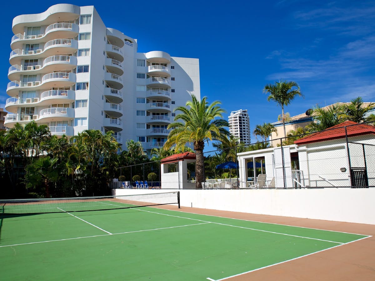 Onsite Tennis Court - Rackets and balls available at reception