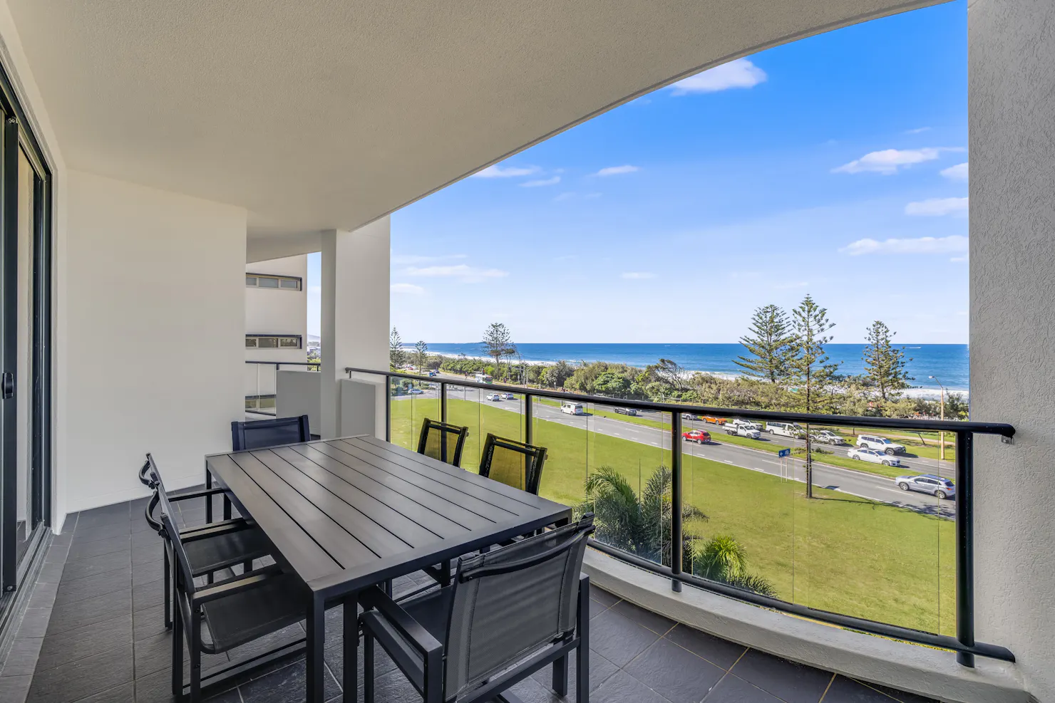 2 bedroom apartments with ocean view