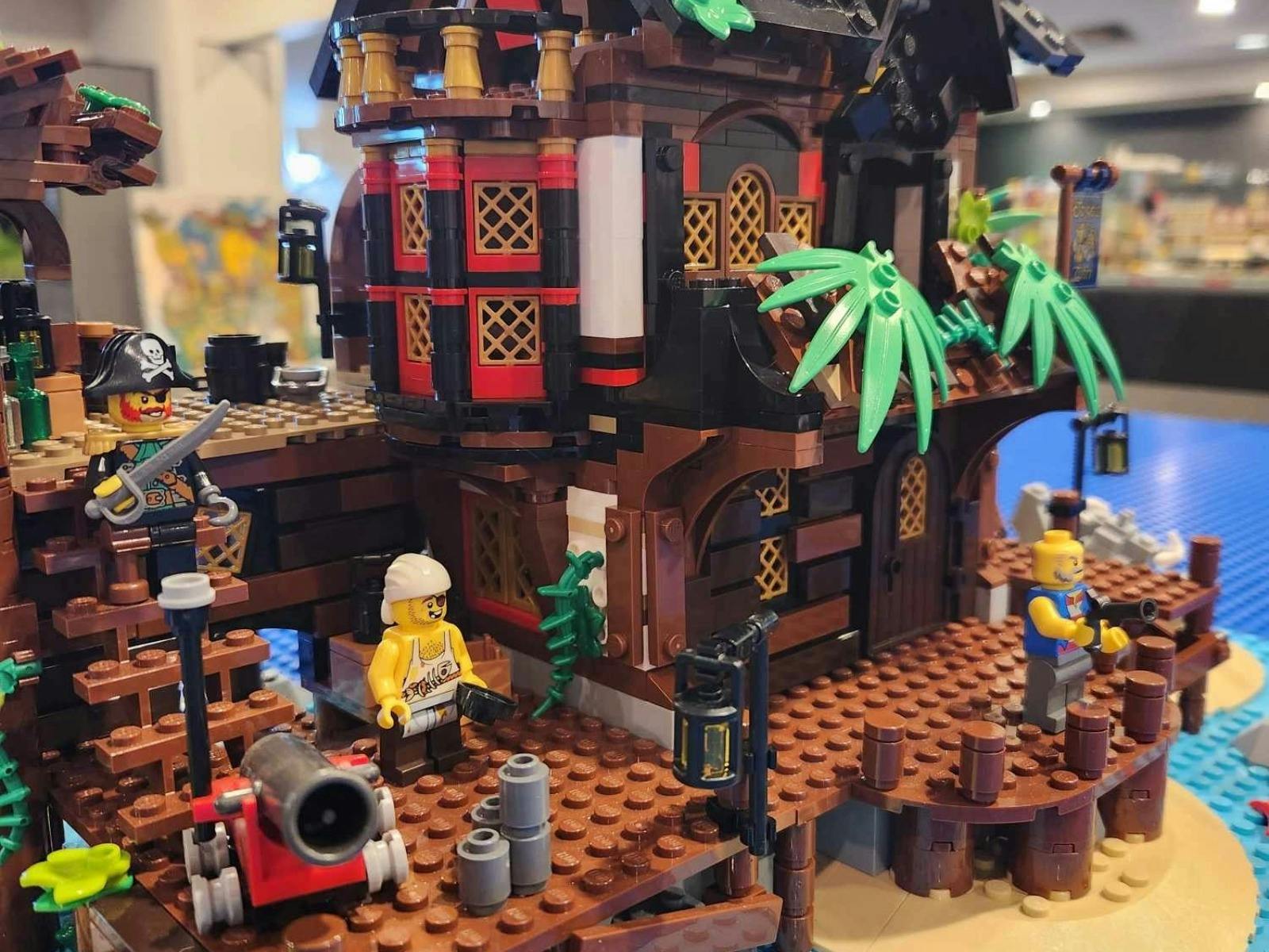Pirates - Lakes Entrance LEGO Brick Show