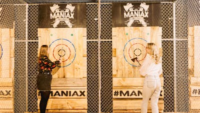 MANIAX Axe Throwing