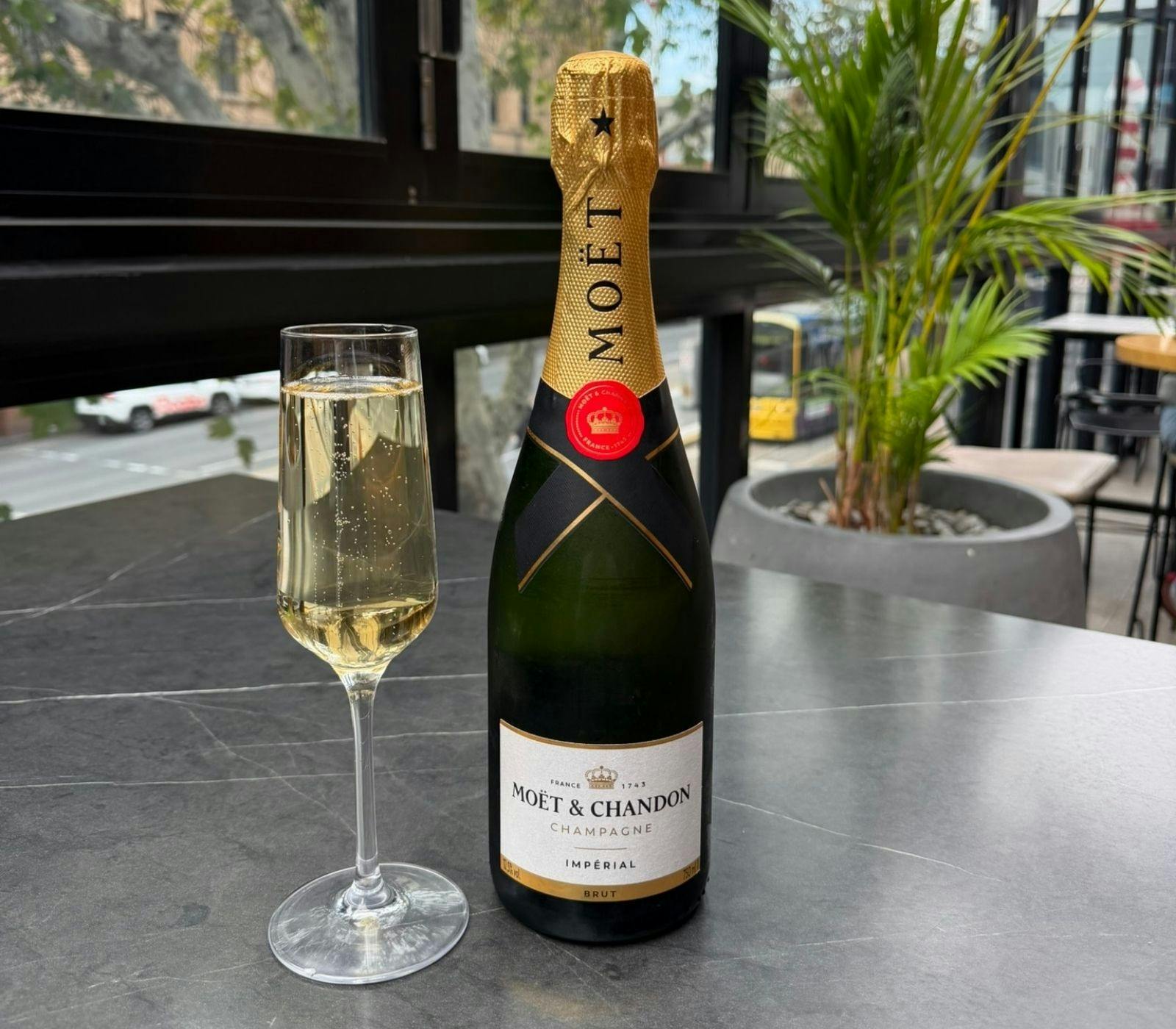 Champagne Society – Moet Mornings