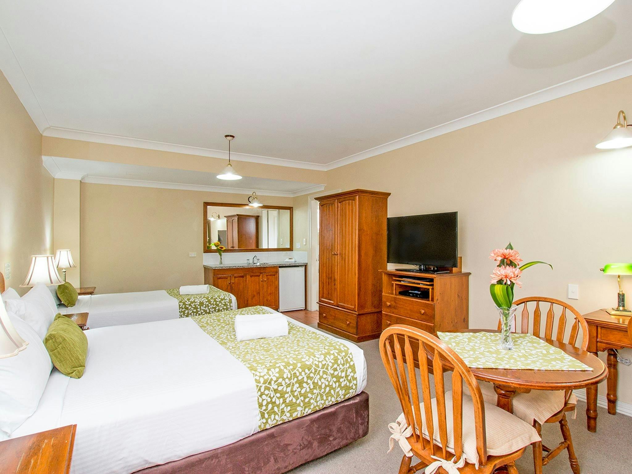 Twin Room - Ballian Heritage Inn
