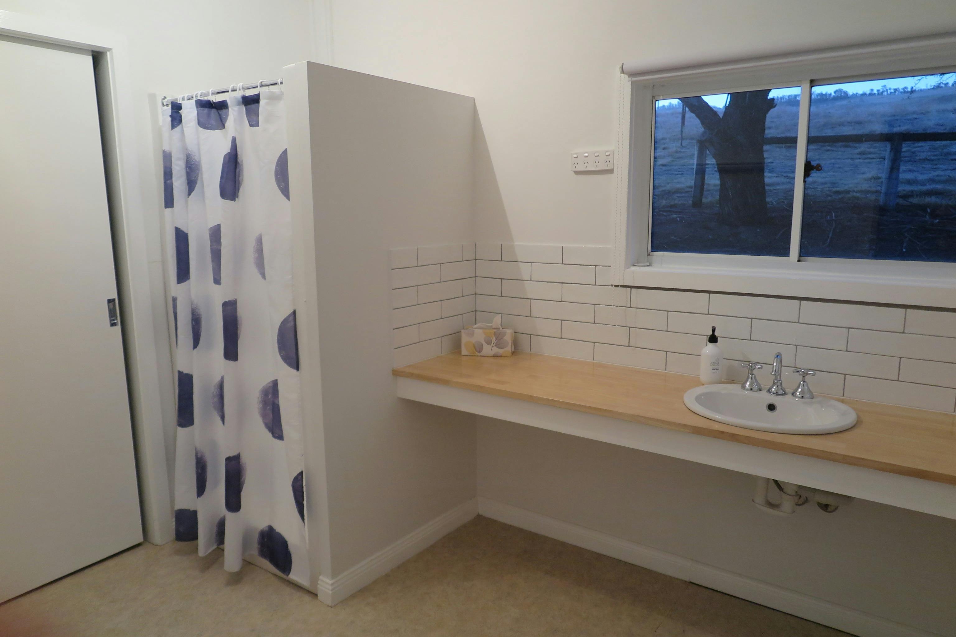 Generous sized bathroom
