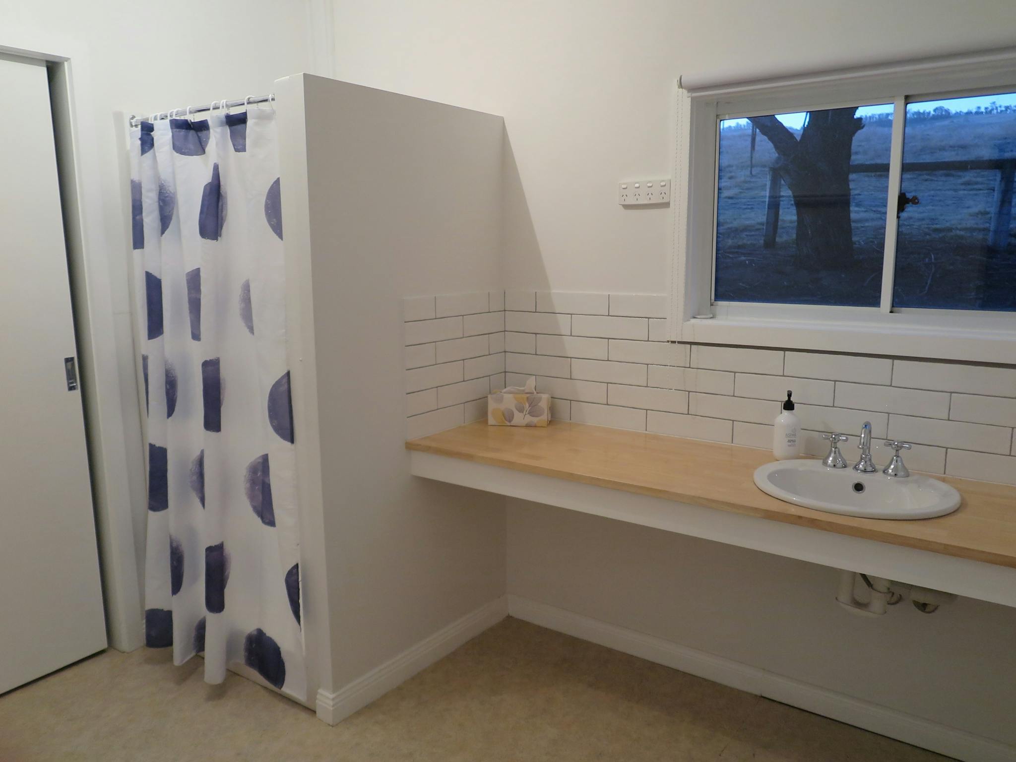 Generous sized bathroom