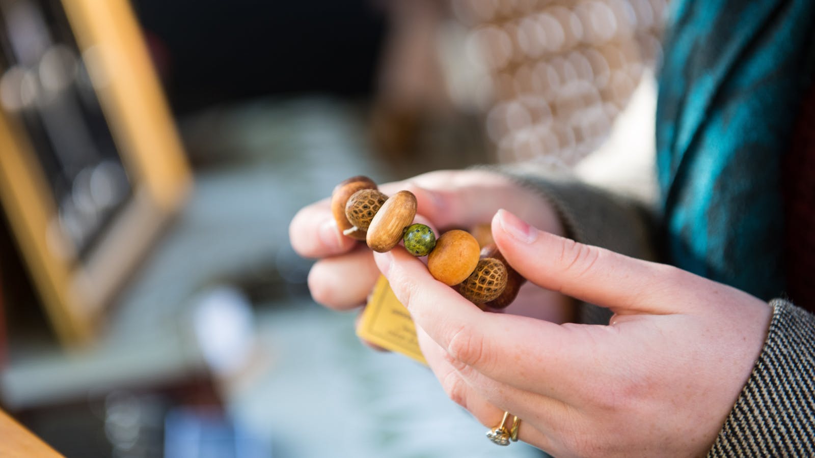 Find unique and handmade jewellry