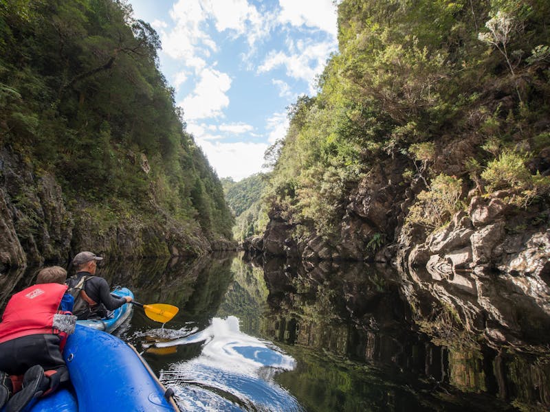 Queenstown Strahan kayak raft