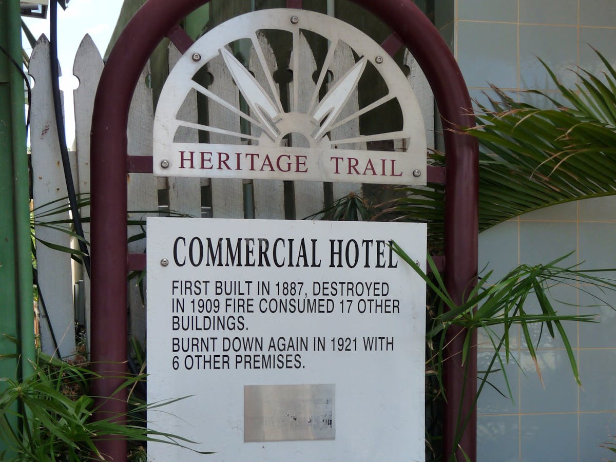 Commercial Hotel Sign