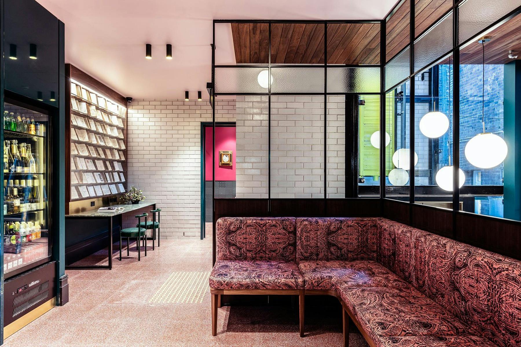 クリスタルブルックアルビオン