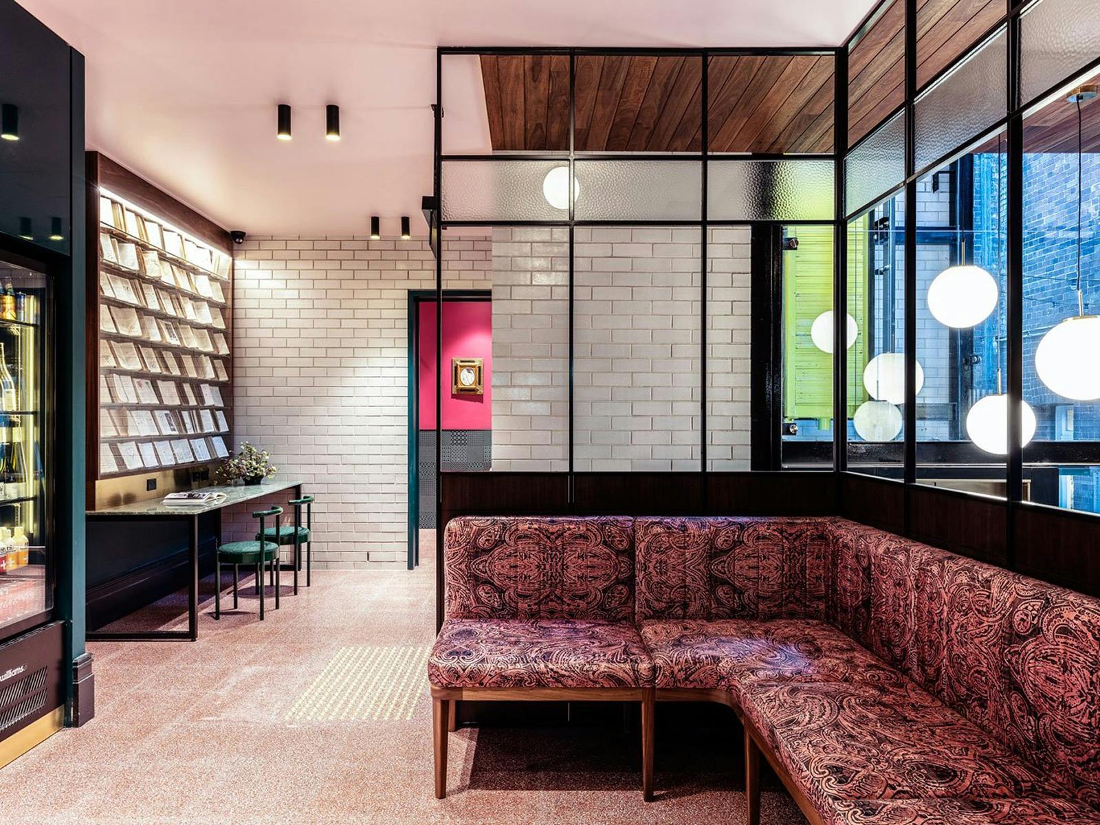 クリスタルブルックアルビオン