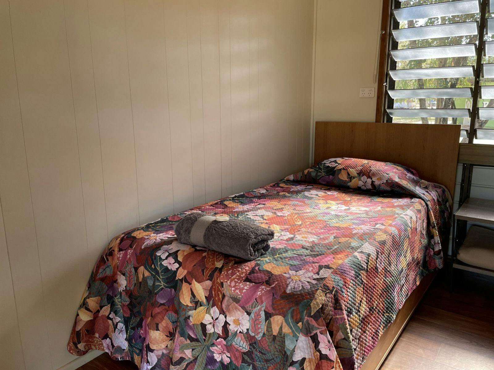 Donga Room with 1 single bed