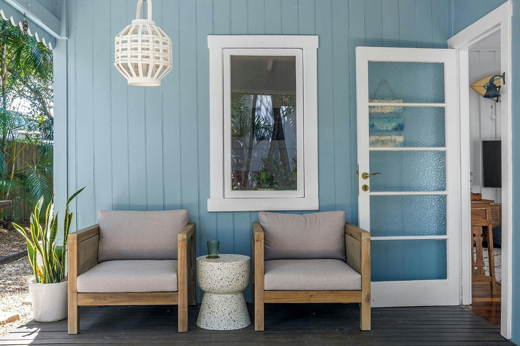San Juan Surfers Cottage - Byron Bay - Porch and Entrance