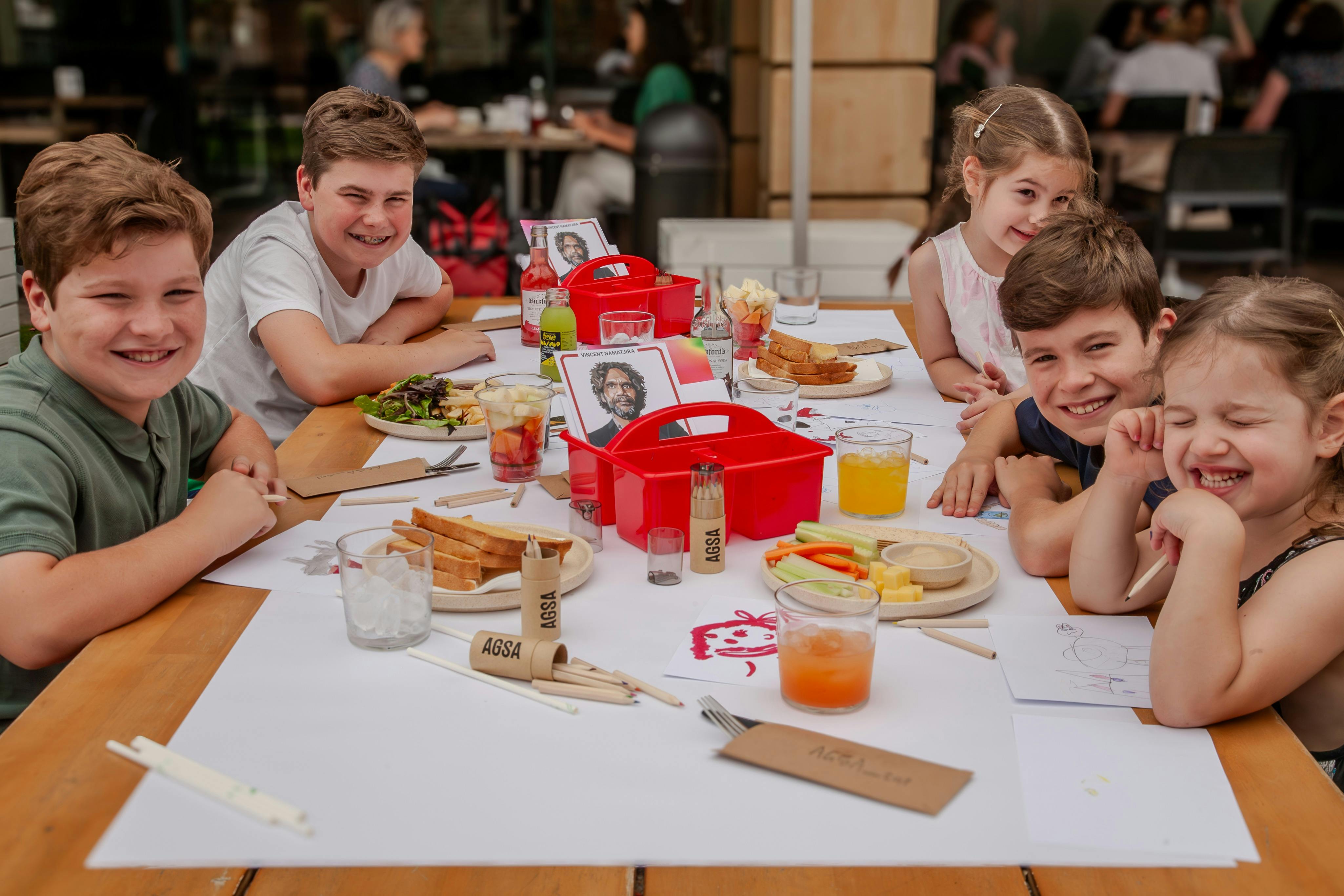 Childrens menu and entertainment at the Gallery