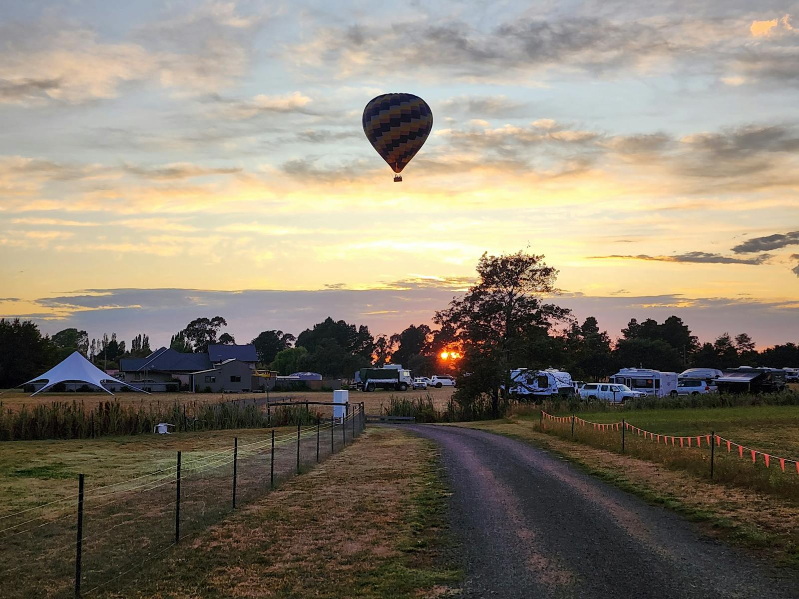 Hot Air Balloon Tasmania sometimes takes-off from Hagley RV Farm Stay