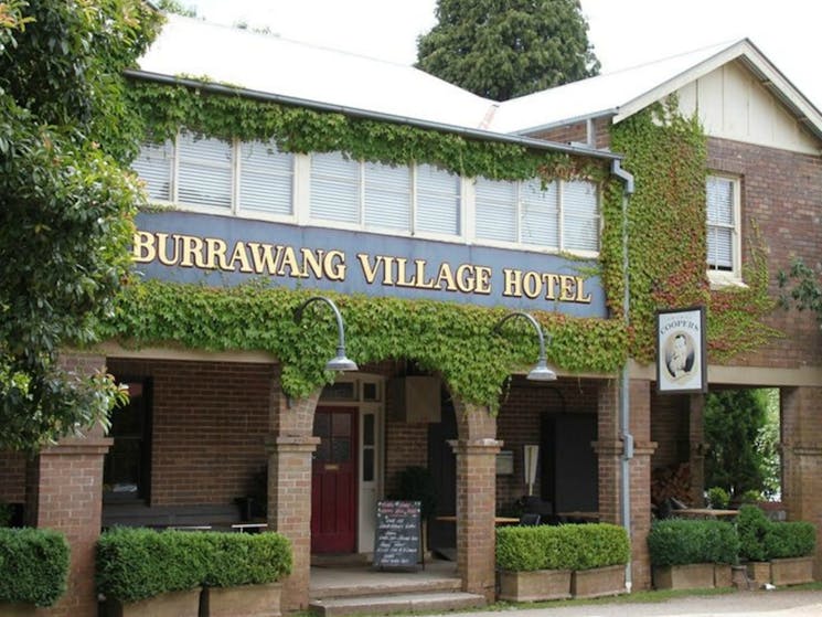 Burrawang Village Hotel