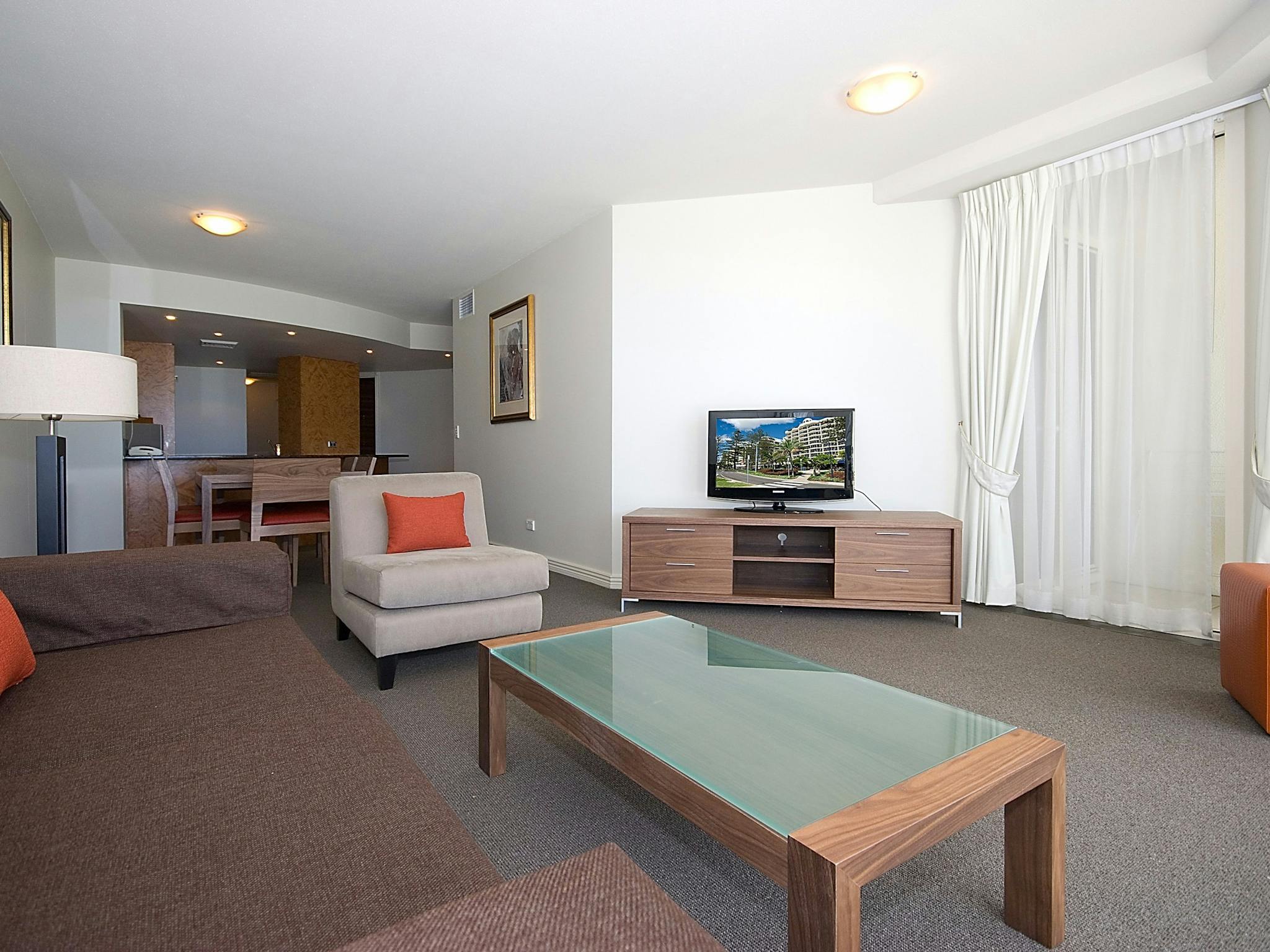 2 Bedroom Courtyard Apartment 2 Bedroom Courtyard Apartment