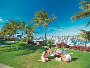 marina picnic people on grass