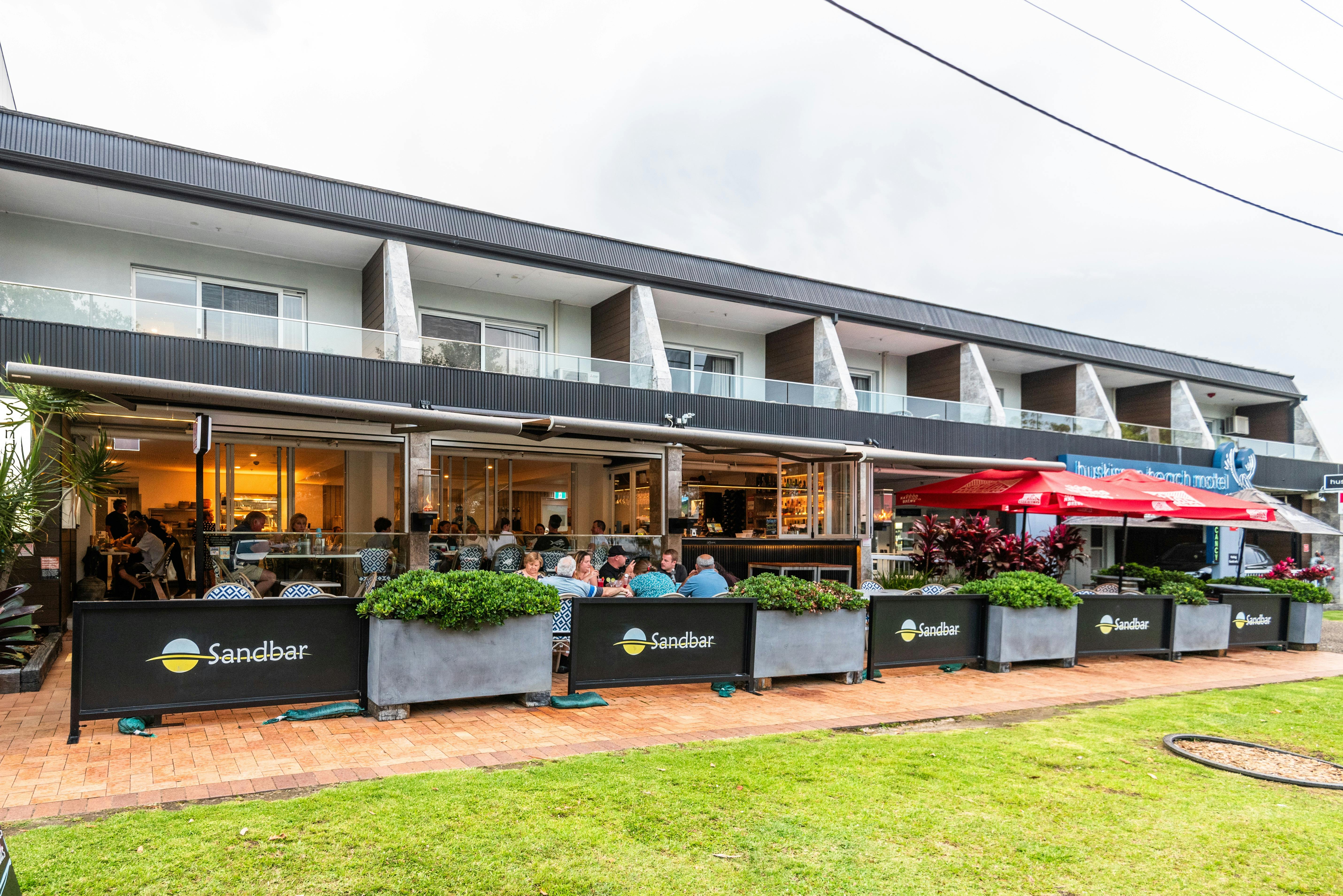 サンドバー レストラン＆バー