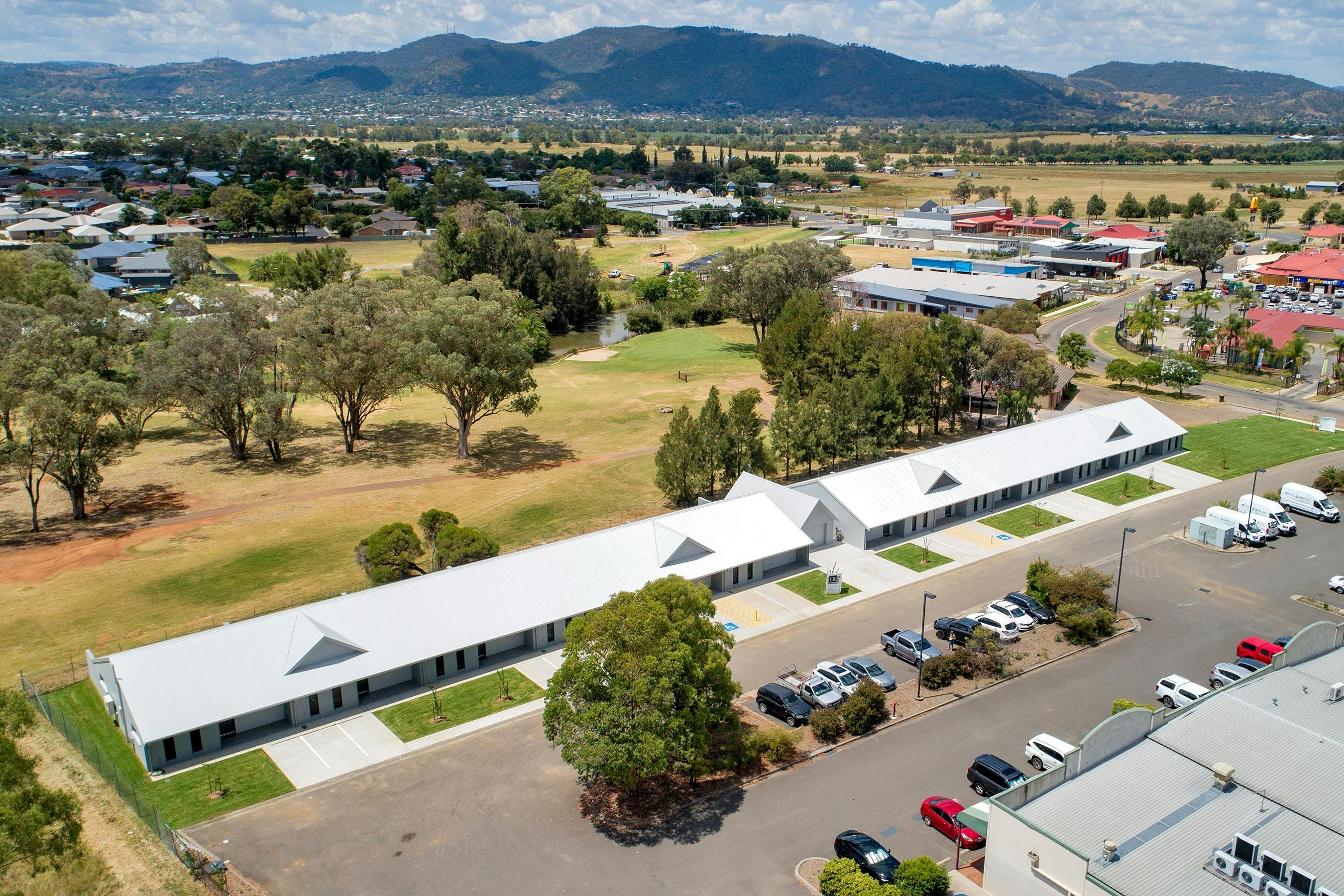 Drone shot of CH Boutique Apartments on Ringers Road Tamworth