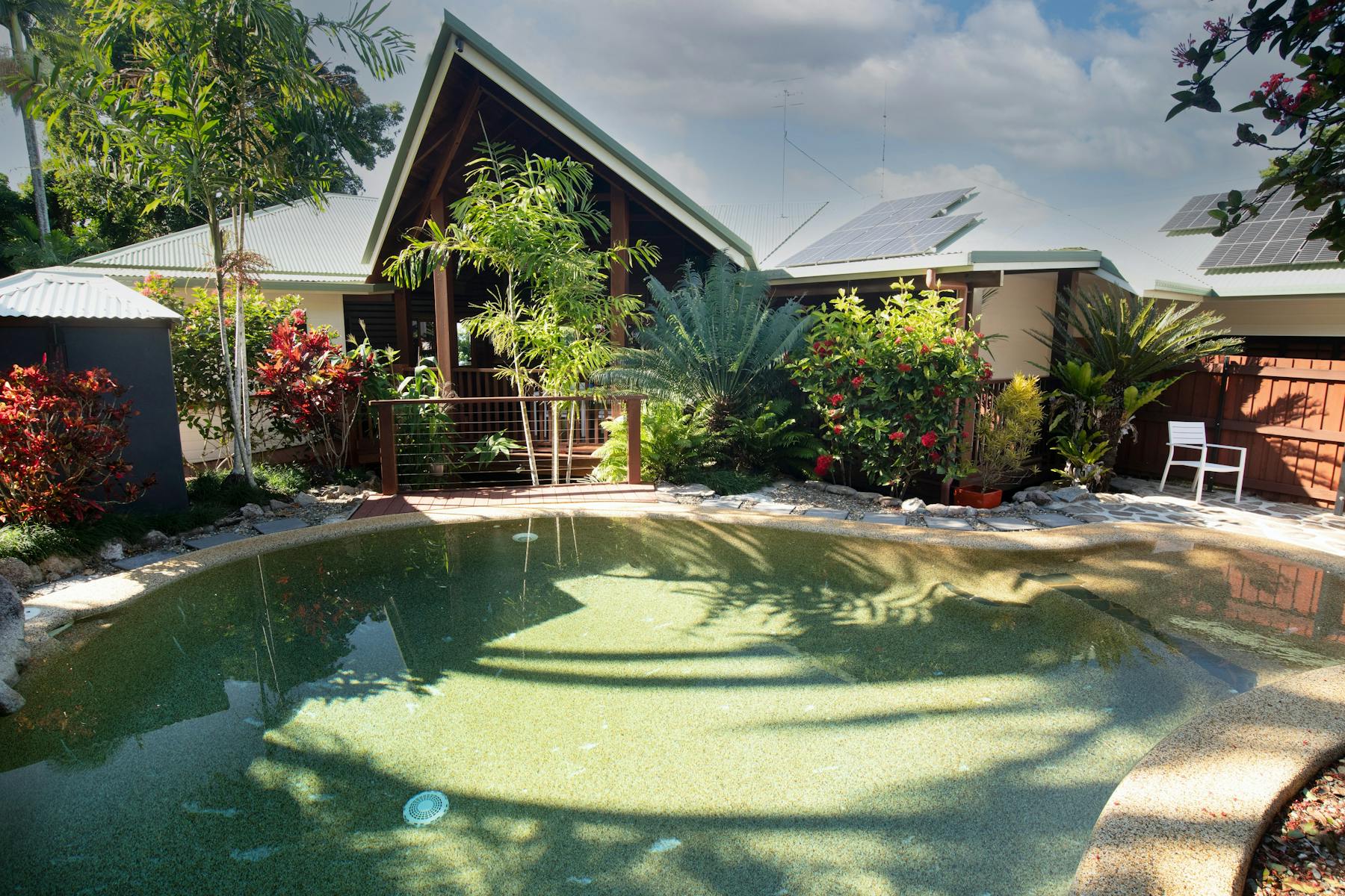 Sealords: Pool & Garden