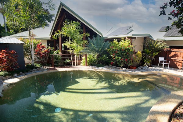 Sealords: Pool & Garden