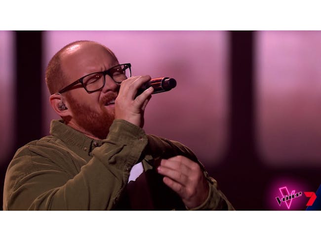 Photo of Mick Harrington singing
