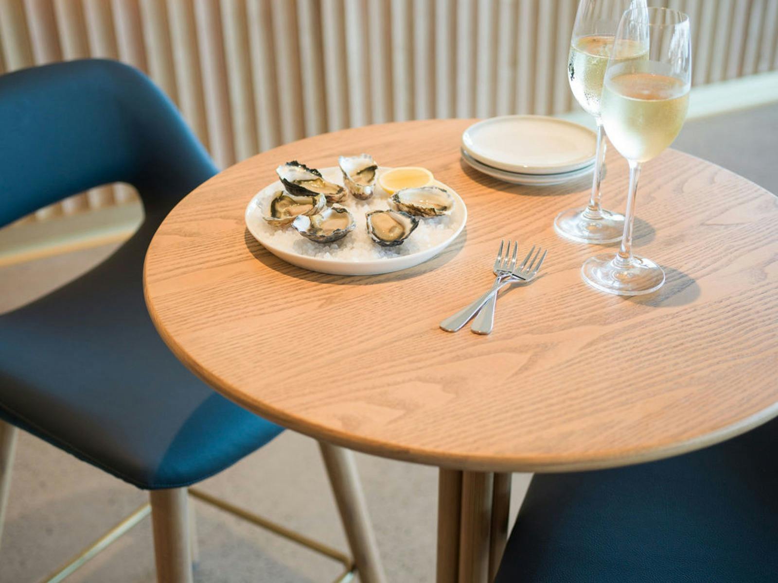 Canapes & Sparkling Wine