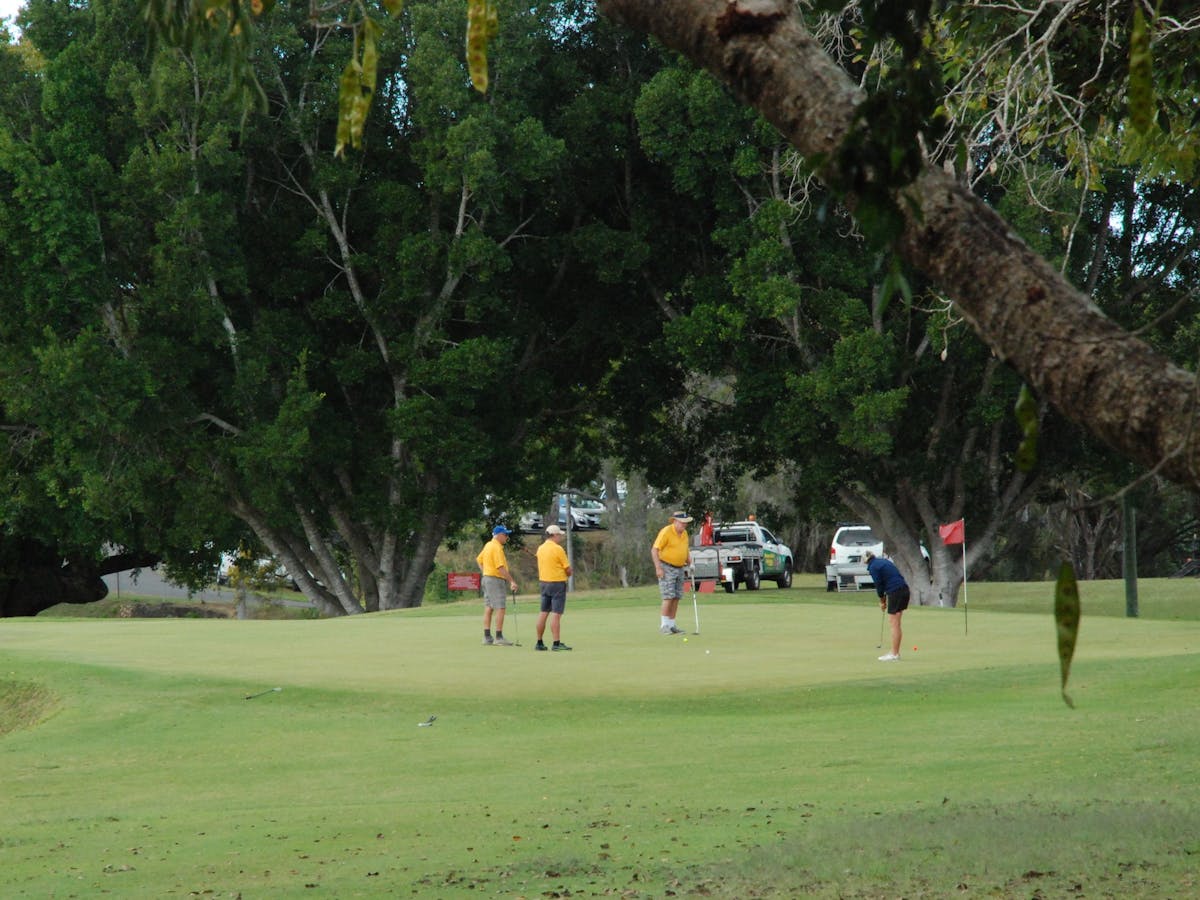 photo of four people on a putting green at Maryborough Golf Club