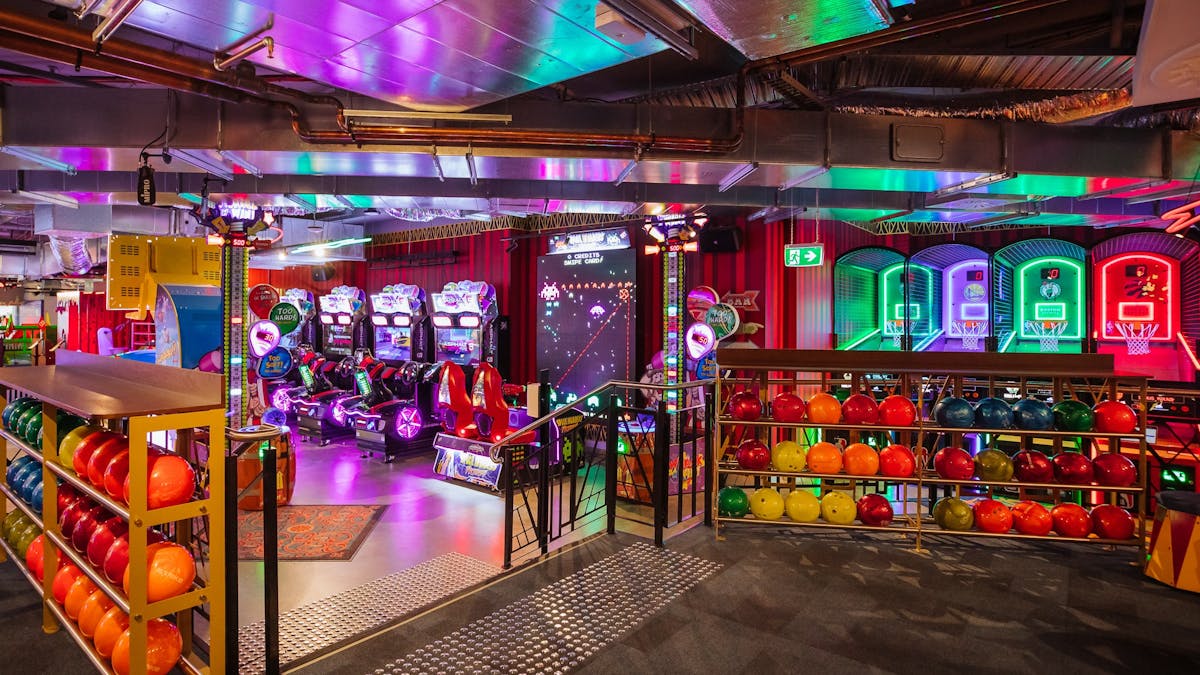 Strike Bowling In Surfers Paradise