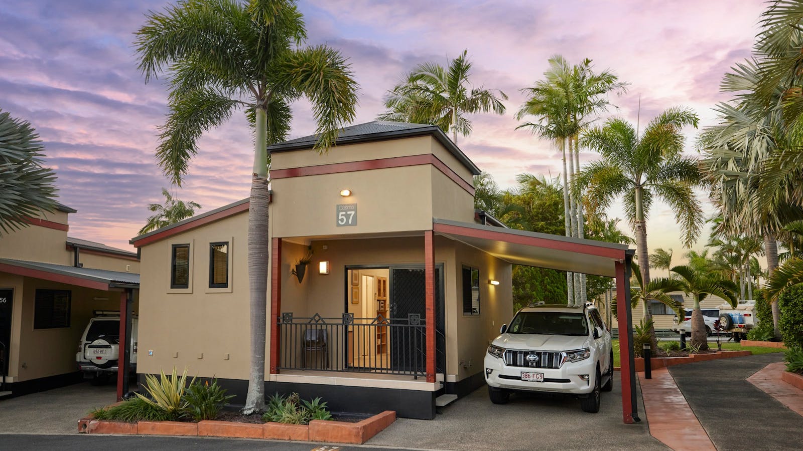 Cosmo Cabin at Brisbane Holiday Village Cosmo Cabin at Brisbane Holiday Village