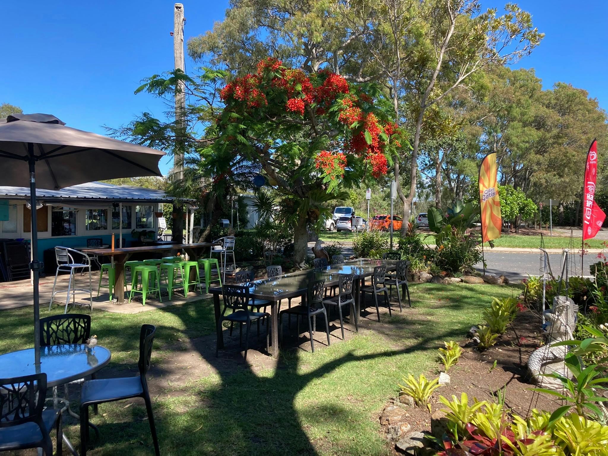 Bribie Beach Shack garden