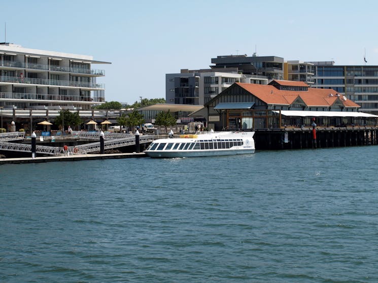 'The Princess' sitting at Lee Warf Jetty with Honeysuckle Hotel in background