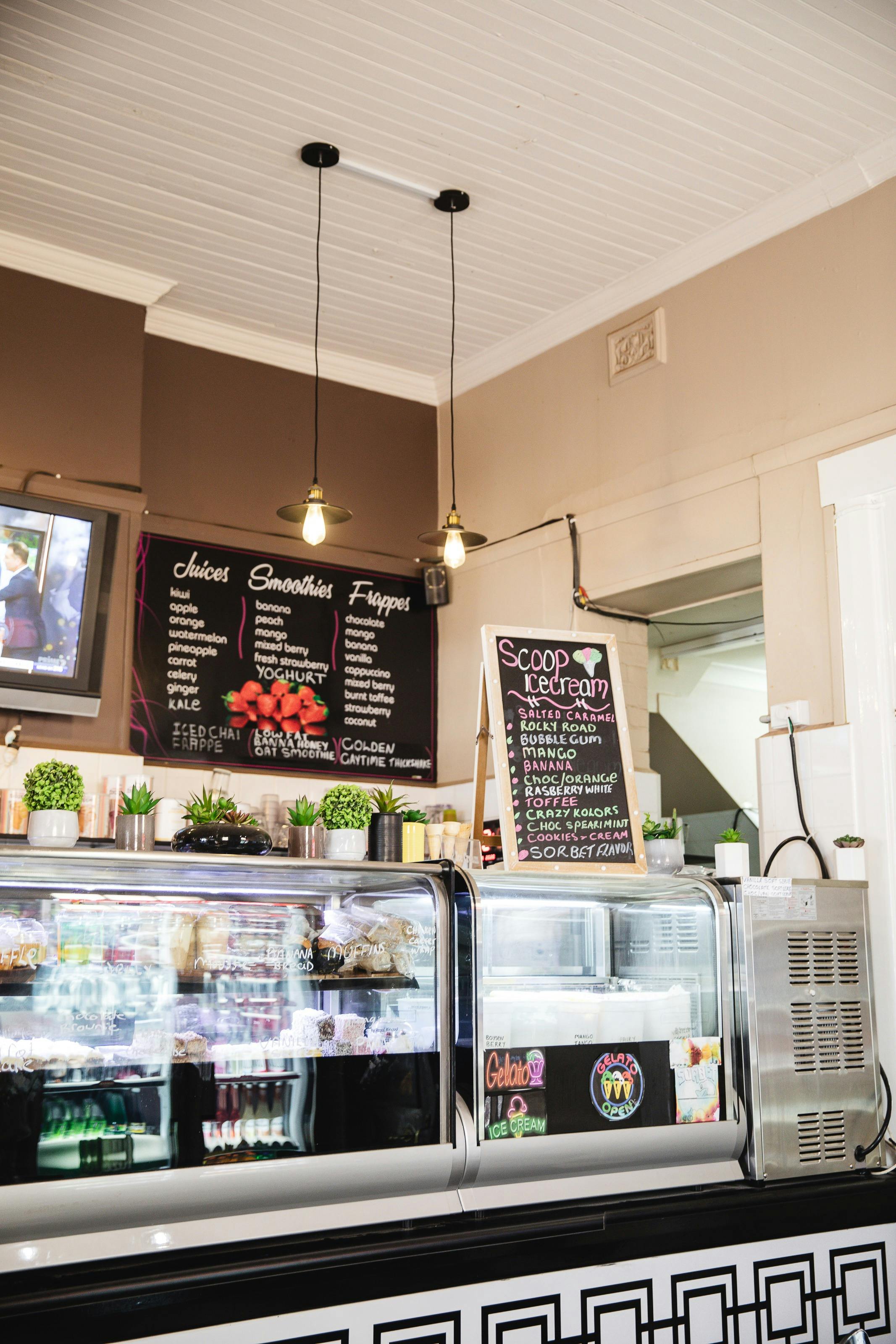 Helen's Coffee Lounge