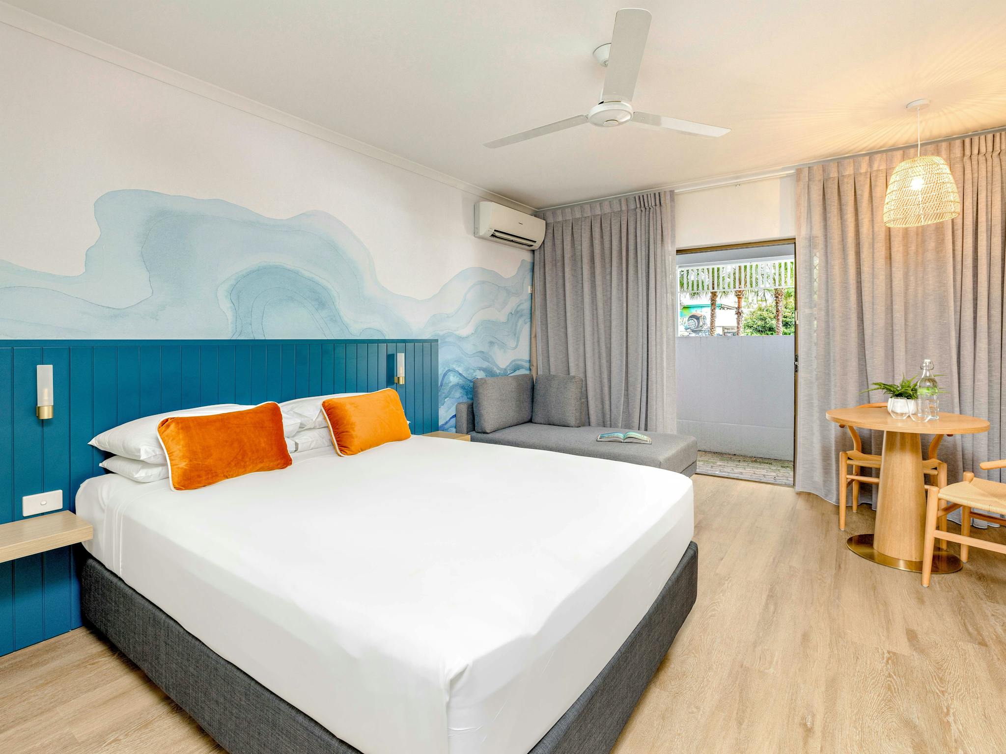 Mercure Cairns - Standard Queen Room Mercure Cairns - Standard Queen Room