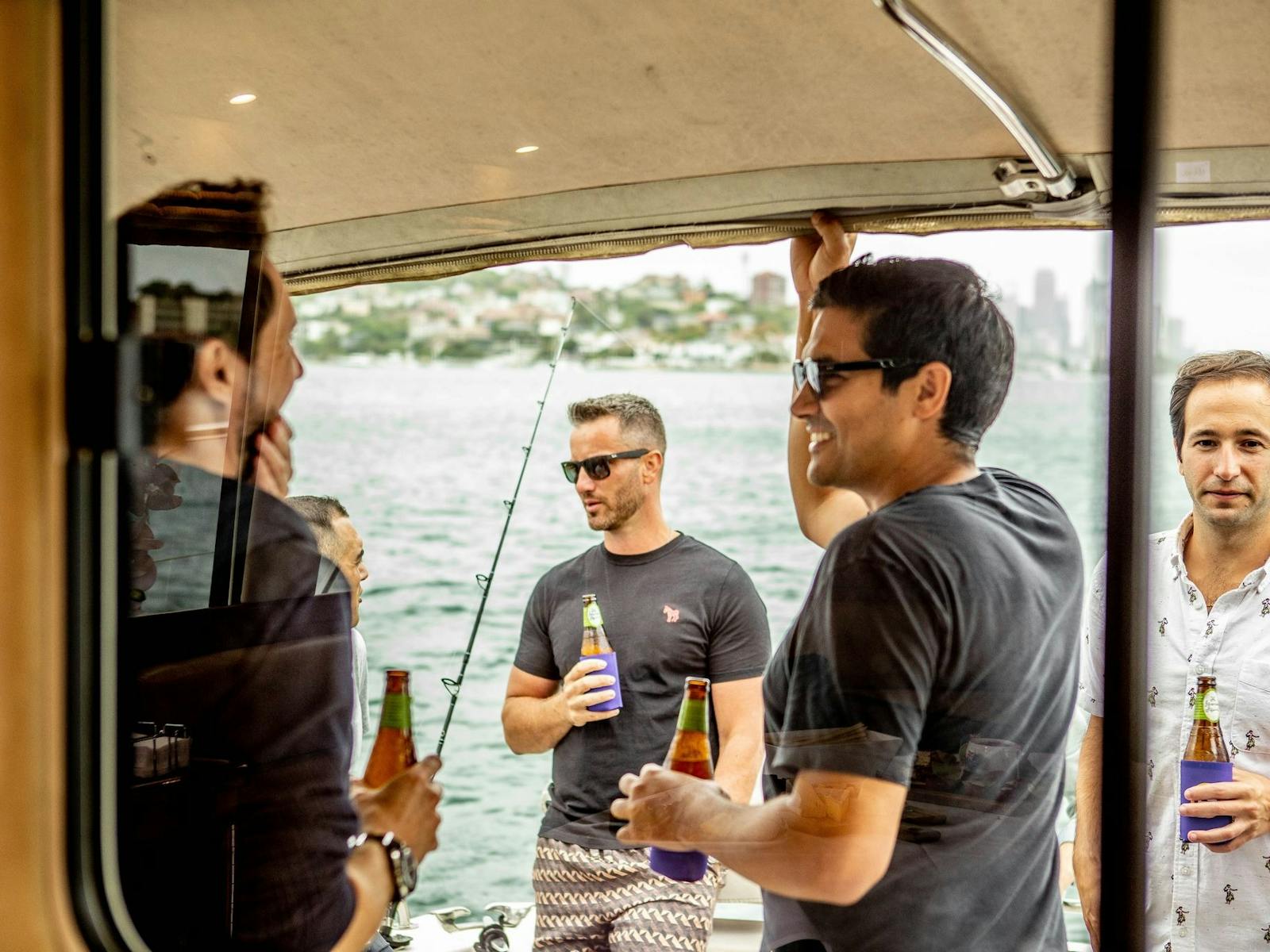 オーシャンブルーでの釣りのチャーター