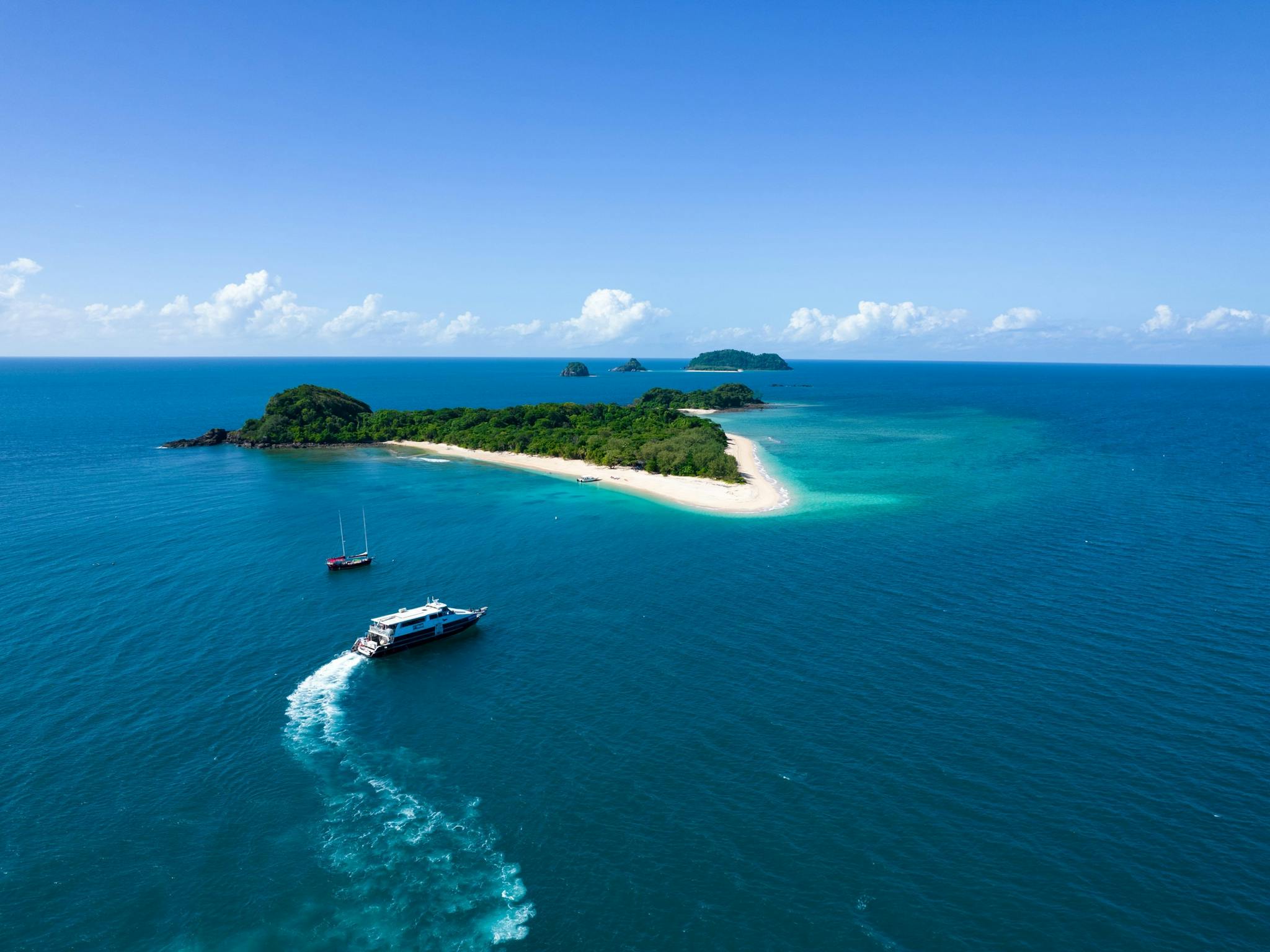 Great Barrier Reef Day Trips - Frankland Islands | The Tour Specialists Great Barrier Reef Day Trips - Frankland Islands | The Tour Specialists